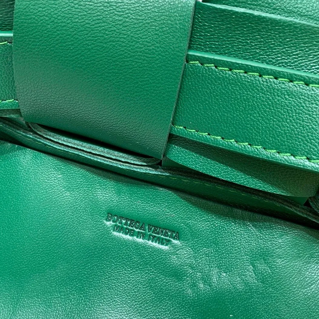 All categories 💚 Authentic bags 💚 BV 2025 new BV crossbody bag